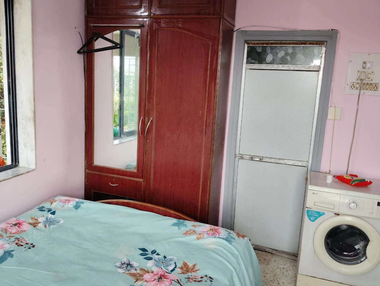 2 BHK Flat for Rent in Raheja Heights, Malad East